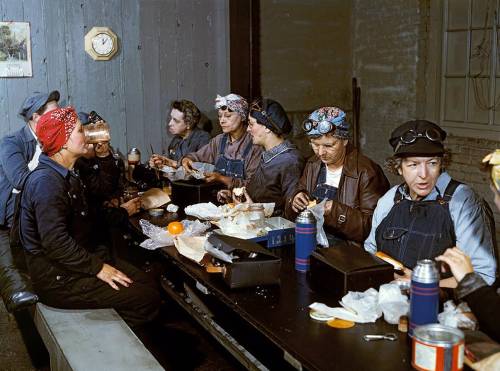 retropopcult:  “Female railroad workers employed during wartime