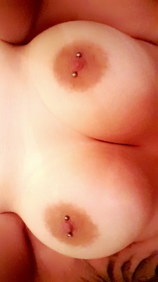destinyyrenee96:  Got my nipples pierced 
