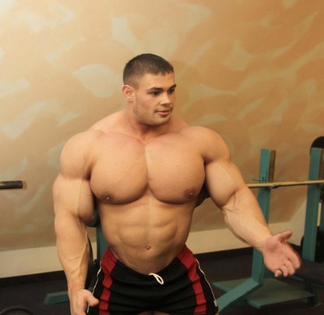 hairydadsandmuscle:If this was anyone else I might think it was