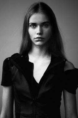 amy-ambrosio:Kirstin Kragh Liljegren by Oliver Stalmans for Elle