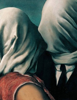 shoulderblades:  the lovers, rené magritte, 1928, detail 