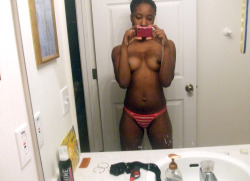 thingsiliketoo:  http://thingsiliketoo.tumblr.com/ Black Girls