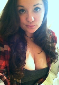 ballad-of-bodacious:  The flannel’s triumphant return! 