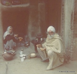 ehmerapunjab:  Morning Breakfast and Tea in a typical farmer