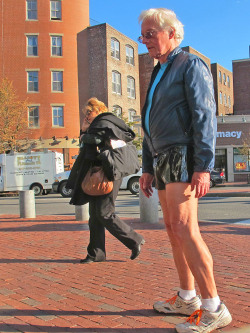 guysinshortshorts.tumblr.com/post/130723409080/