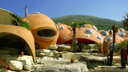 rrrick:  Pierre Cardin’s Bubble House 