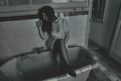 wilkaza:  Sombre baignoire…