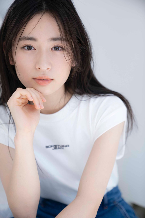 soimort48:  元ＡＫＢ長谷川百々花が芸能活動再開「認めてもらえるように頑張ります」