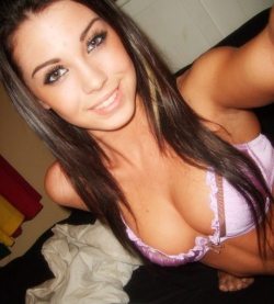 ssexyselfiess:  Sexy Selfies  Don’t forget to follow my blog