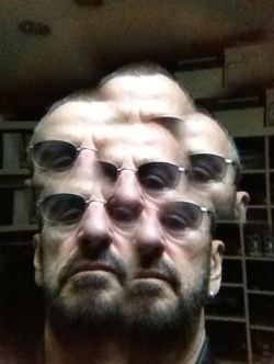 thebeatlesordie:  Ringo’s selfies are the reason I get up in