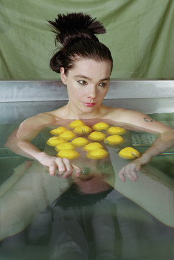 warmthestcord: Björk, Drawing Restraint 9, 2005