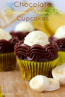 gastrogirl:  chocolate banana cream pie cupcakes. 