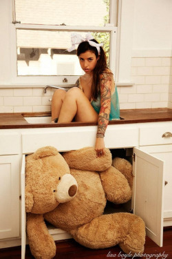 sashsuicide:  Me and Theo by Lisa Boyle