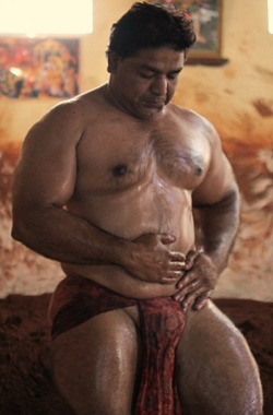 indianbears:  One of many heavy stocky Kushti mud wrestling Indian