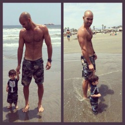 Dilf ðŸ˜˜ðŸ‘ðŸ¼ http://imrockhard4u.tumblr.com