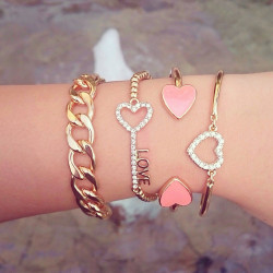 Bracelets Only Ũ.99 shop at www.cost21.comshop link: http://www.cost21.com/cheap-fashion-bracelet-c-65_66.htmlfashion