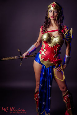 comicbookcosplay:  Wonder Woman by mcolon93 Ame-Comi version