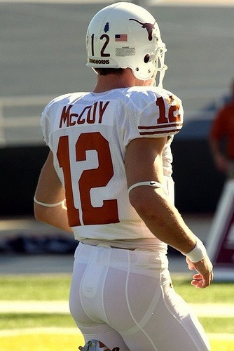 bones4world:  footballjockstraps:  Colt McCoy  ðŸ˜‹ 