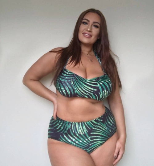 curvy-corner:  Big Beautiful Women Looking to Hook up for Casual