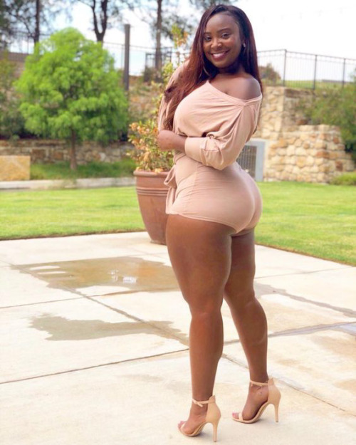 canuhandlethezcurves:  Briana Bette  