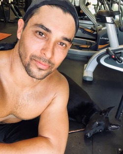 celebswhogetslepton: @wilmervalderrama: Happy #Saturday and enjoy