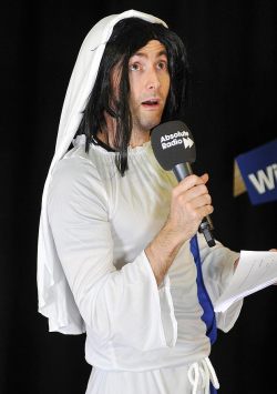 doctorwho:  Former Doctor Who David Tennant dresses as Virgin