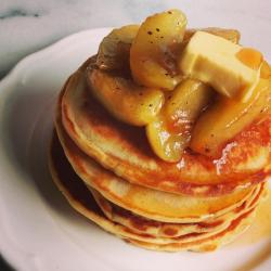 cookism:  Homemade Buttermilk Pancakes with Caramelised ApplesPlease