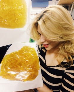 piale:  Happy Shatterday to everyone who’s about that dab life.