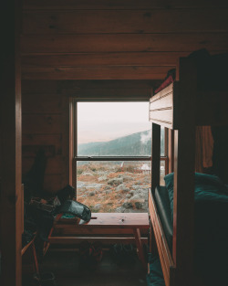 youseethenew:  a morning at Lakes of The Clouds Hut - white mountains,
