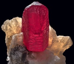 ifuckingloveminerals:  Cinnabar, Quartz, Dolomite Fenghuang Co.,