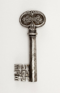 twigtea:  design-is-fine:  Keys, 17th-19th century. Collection