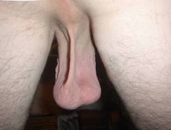 4theloveofballs:  bigbaldcock:  Low Hanging Balls  Nice swinging