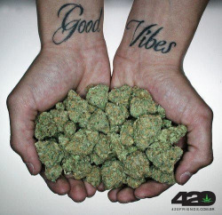 incognitox420:  2 Hands Full of Happiness