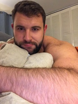 sexyfantasybro:  midwesthairmusclebear:  It’s a blizzard here