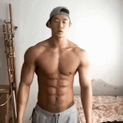 muscleboy100: yourguy92:  Look at this incredible eight pack!