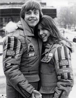tayshathefilmgeek:  mark hamill and carrie fisher on the set