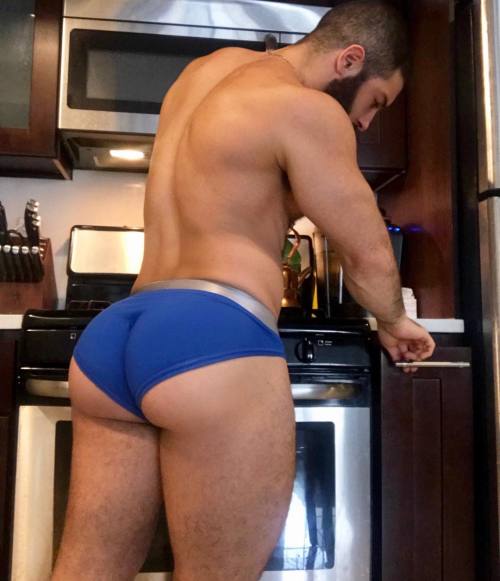 kensprof:  Silver Waistband, Or Black Piping?