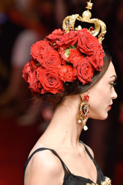 skaodi:  Details from Dolce & Gabbana Spring/Summer 2015.
