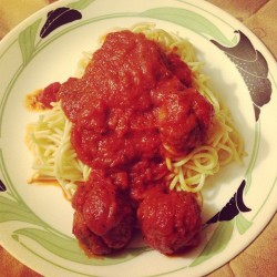 Spaghetti and meatballs for dinner 😋🍴🍝