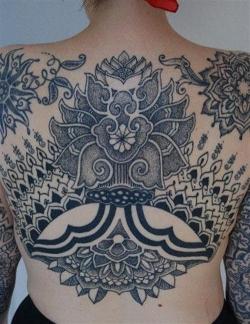 inkedgirlsarepretty:  Fullback tattoos are probably one of the