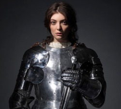 mc-mt:  lordthundercox:  Who gave her a sworde  It’s our lorde