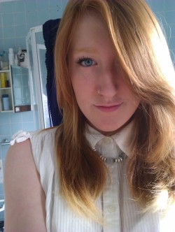 w0lvesrun:  Would I suit a nose ring?  yes
