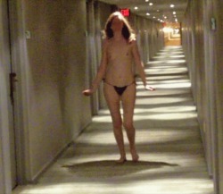 a little throwback thursday to another hotel hallway flash…