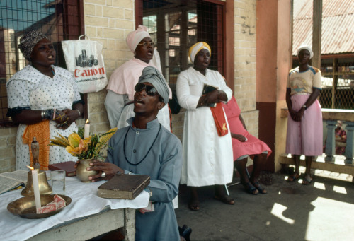 unrar:  Grenada 1984,  A. Abbas.