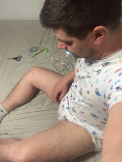 luvdiaperz:  Looking down at my diapers always makes me think