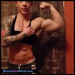 sexyfitnessgirls:      ‏@musclefmmag   #sexyfitnessgirl http://www.MuscleGirlWorld.com