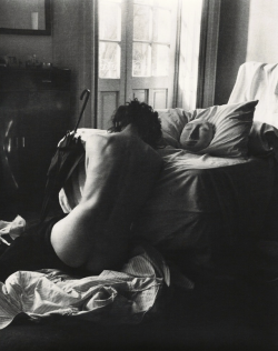 kvetchlandia:Kati Horna      From the Series “Ode to Necrophilia,”