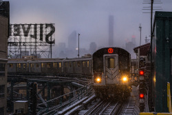 nyc-subway:  Queensboro Plaza in Evening Snow Source: Bruce Budris