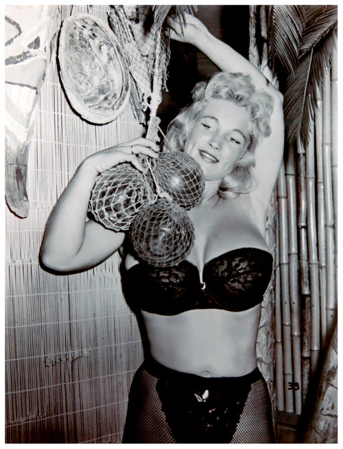 burleskateer:  Virginia Bell 