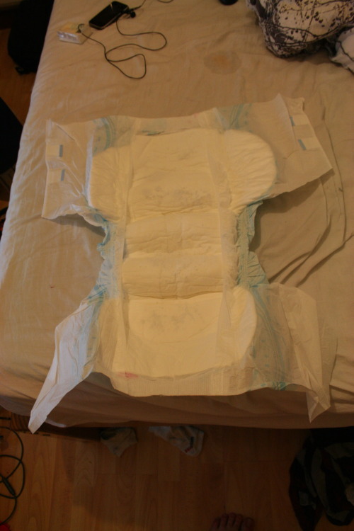 paddedshmegalbaby:  baby-gizz:  getting ready for ni nights but i wanted to see if i could hide them as well haha xxx  i like those diapers